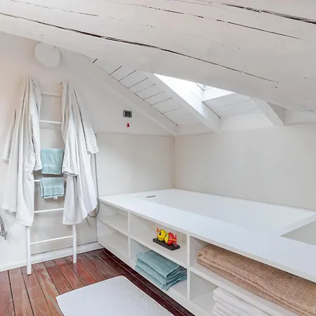 Center Loft Apartment *